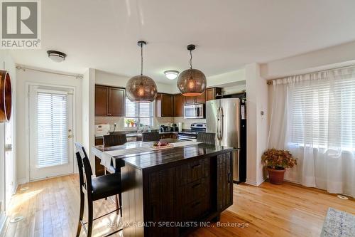 7 - 130 Tenth Street, Toronto, ON - Indoor Photo Showing Kitchen