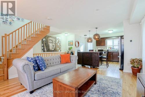 7 - 130 Tenth Street, Toronto, ON - Indoor Photo Showing Living Room