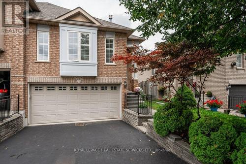 2225 Hummingbird Way, Oakville, ON - Outdoor