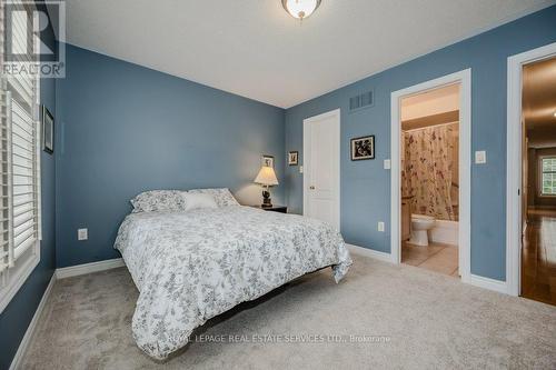 2225 Hummingbird Way, Oakville, ON - Indoor Photo Showing Bedroom