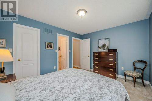 2225 Hummingbird Way, Oakville, ON - Indoor Photo Showing Bedroom