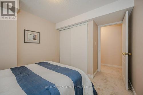 2225 Hummingbird Way, Oakville, ON - Indoor Photo Showing Bedroom