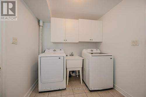 2225 Hummingbird Way, Oakville, ON - Indoor Photo Showing Laundry Room