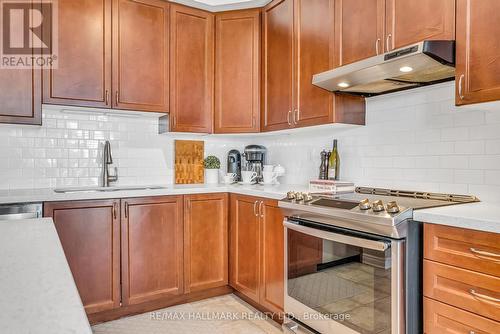 132 Vittorio De Luca Drive, Vaughan, ON - Indoor Photo Showing Kitchen With Stainless Steel Kitchen With Upgraded Kitchen