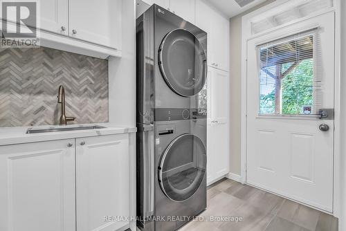 132 Vittorio De Luca Drive, Vaughan, ON - Indoor Photo Showing Laundry Room