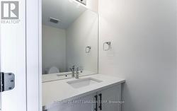 Main - Powder Room - 