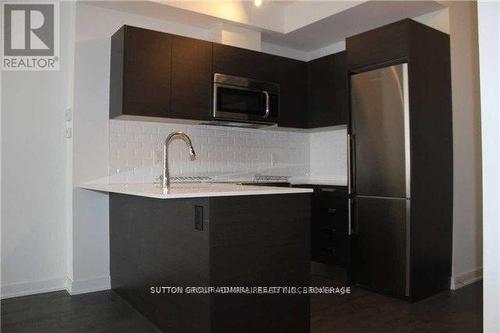 2106 - 57 St Joseph Street, Toronto, ON - Indoor Photo Showing Kitchen