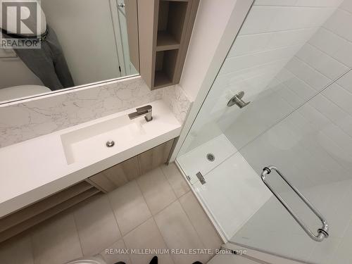 5006 - 319 Jarvis Street, Toronto, ON - Indoor Photo Showing Bathroom