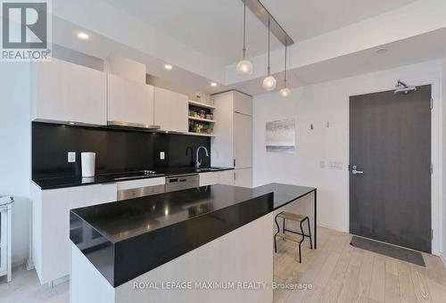 724 - 12 Bonnycastle Street, Toronto, ON - Indoor Photo Showing Kitchen