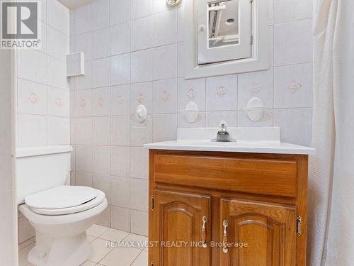 12 Dewson Street, Toronto, ON - Indoor Photo Showing Bathroom