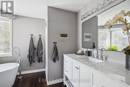 441 Prestwick Drive, Oshawa, ON - Indoor Photo Showing Bathroom