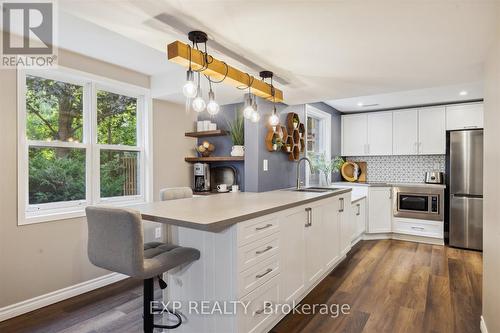 441 Prestwick Drive, Oshawa, ON - Indoor Photo Showing Kitchen