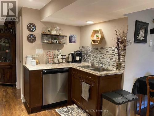 50 Hidden Lake Trail, Halton Hills, ON - Indoor Photo Showing Kitchen With Double Sink