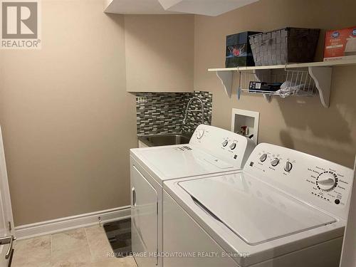 50 Hidden Lake Trail, Halton Hills, ON - Indoor Photo Showing Laundry Room