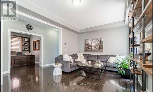 19 Durango Drive, Brampton, ON - Indoor Photo Showing Living Room