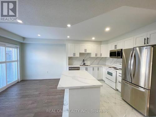 1 - 5530 Glen Erin Drive, Mississauga, ON - Indoor Photo Showing Kitchen