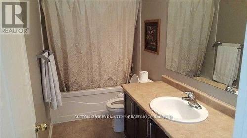 8 - 5725 Tenth Line, Mississauga, ON - Indoor Photo Showing Bathroom