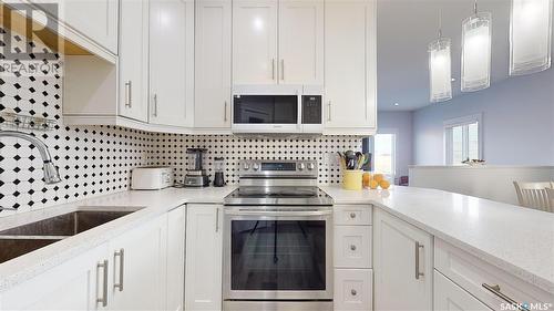 3118 Mazurak Crescent, Regina, SK - Indoor Photo Showing Kitchen