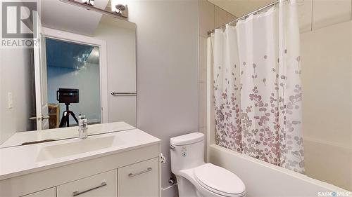 3118 Mazurak Crescent, Regina, SK - Indoor Photo Showing Bathroom