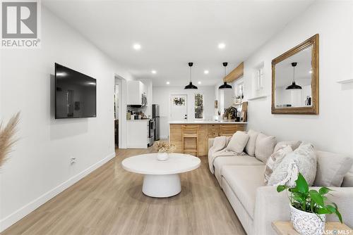 2059 Princess Street, Regina, SK - Indoor Photo Showing Living Room