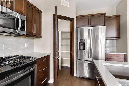 4972 Cornell Gate, Regina, SK - Indoor Photo Showing Kitchen With Stainless Steel Kitchen With Upgraded Kitchen