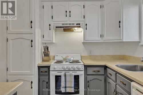 629 Hawley Street, Peterborough (Otonabee), ON - Indoor Photo Showing Kitchen