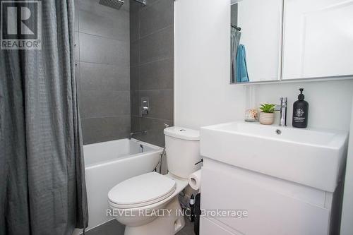 613 - 7 Erie Avenue, Brantford, ON - Indoor Photo Showing Bathroom