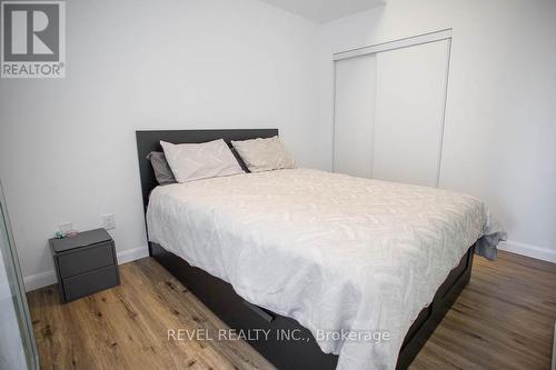 613 - 7 Erie Avenue, Brantford, ON - Indoor Photo Showing Bedroom