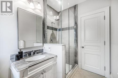 128 Rochester Avenue, Toronto, ON - Indoor Photo Showing Bathroom