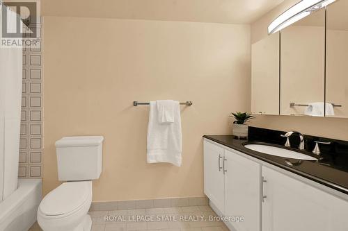 306 - 301 Frances Avenue, Hamilton, ON - Indoor Photo Showing Bathroom