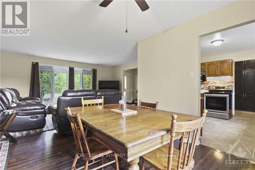 561 River Road, Mcnab/Braeside, ON - Indoor Photo Showing Dining Room