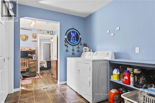 561 River Road, Mcnab/Braeside, ON - Indoor Photo Showing Laundry Room