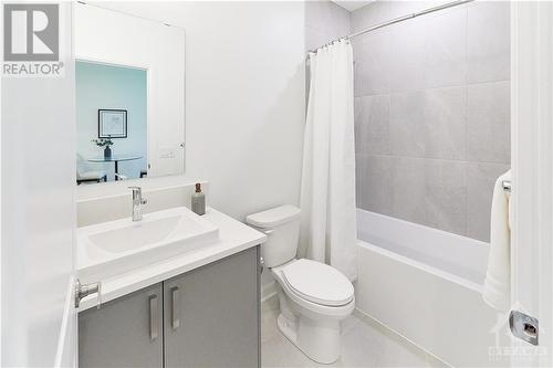 2055 Portobello Boulevard Unit#124, Ottawa, ON - Indoor Photo Showing Bathroom