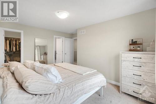 647 Trigoria Crescent, Ottawa, ON - Indoor Photo Showing Bedroom