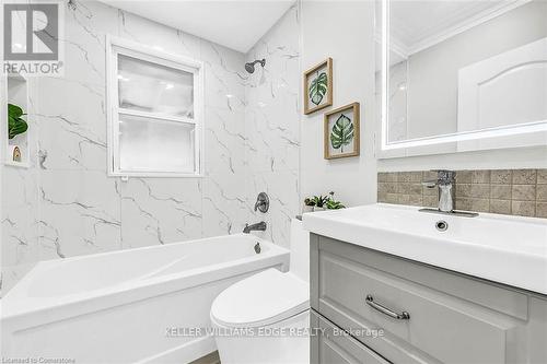 Upper - 541 East 16Th Street, Hamilton, ON - Indoor Photo Showing Bathroom