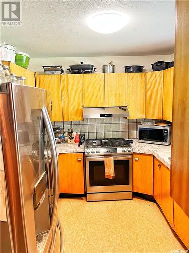 792 3Rd Street E, Shaunavon, SK - Indoor Photo Showing Kitchen