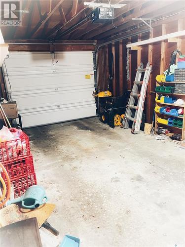 792 3Rd Street E, Shaunavon, SK - Indoor Photo Showing Garage