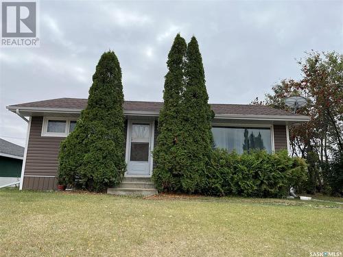 616 8Th Avenue W, Nipawin, SK - Outdoor