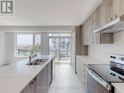 26 Lively Way, Whitby, ON - Indoor Photo Showing Kitchen With Double Sink