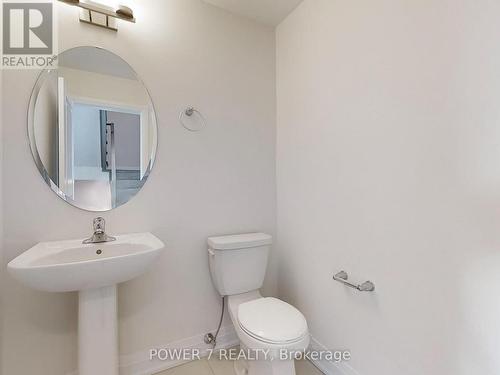 26 Lively Way, Whitby, ON - Indoor Photo Showing Bathroom