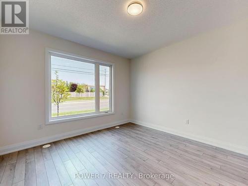 26 Lively Way, Whitby, ON - Indoor Photo Showing Other Room