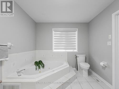 5 Gill Crescent, Ajax, ON - Indoor Photo Showing Bathroom