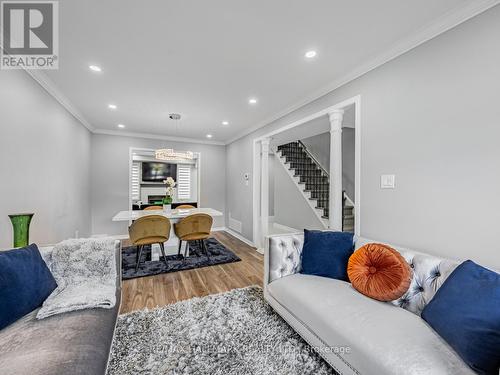 5 Gill Crescent, Ajax, ON - Indoor Photo Showing Living Room