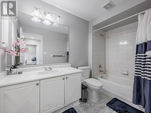 5 Gill Crescent, Ajax, ON - Indoor Photo Showing Bathroom