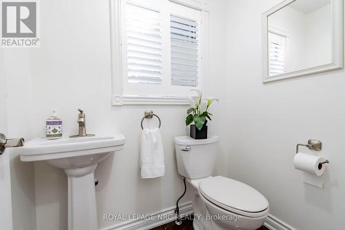 7 Nursery Lane, Pelham, ON - Indoor Photo Showing Bathroom