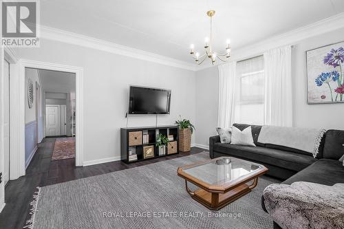 140 Mill Street, Oshawa, ON - Indoor Photo Showing Living Room