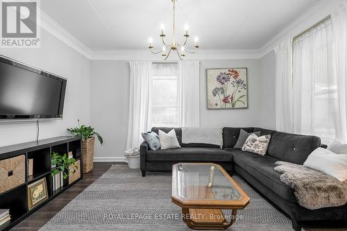 140 Mill Street, Oshawa, ON - Indoor Photo Showing Living Room