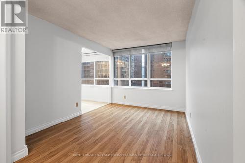 807 - 633 Bay Street, Toronto, ON - Indoor Photo Showing Other Room