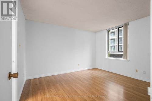 807 - 633 Bay Street, Toronto, ON - Indoor Photo Showing Other Room