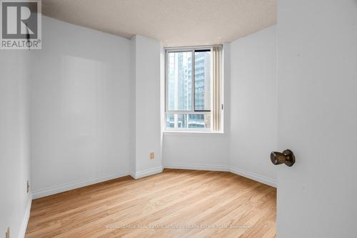 807 - 633 Bay Street, Toronto, ON - Indoor Photo Showing Other Room